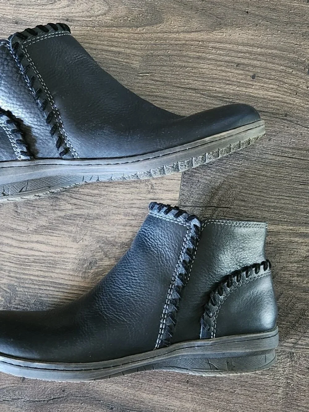 Comfortiva Align Black Leather Weather Proof Bootie 8.5 Narrow
